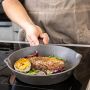 Patelnia żeliwna 24 cm Deluxe KitchenCraft - 6